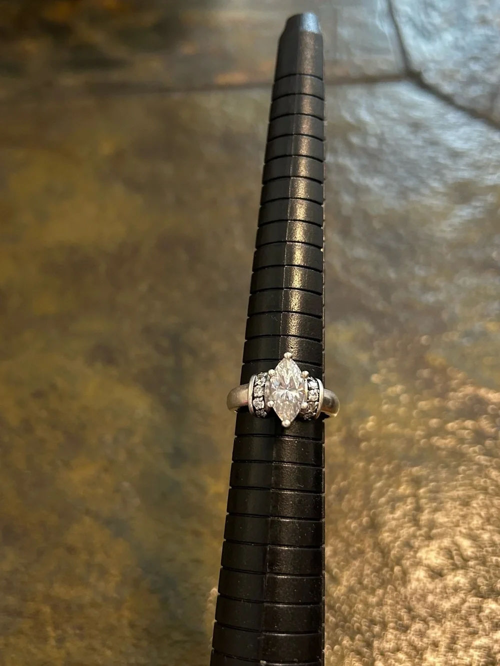 Beautiful 925 Sterling Silver CZ Engagement Ring 💍 sz 7.5